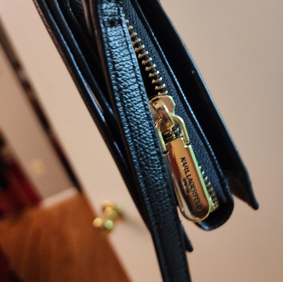 Karl Lagerfeld Paris Lourdes Mini Crossbody Wallet - Picture 7 of 13